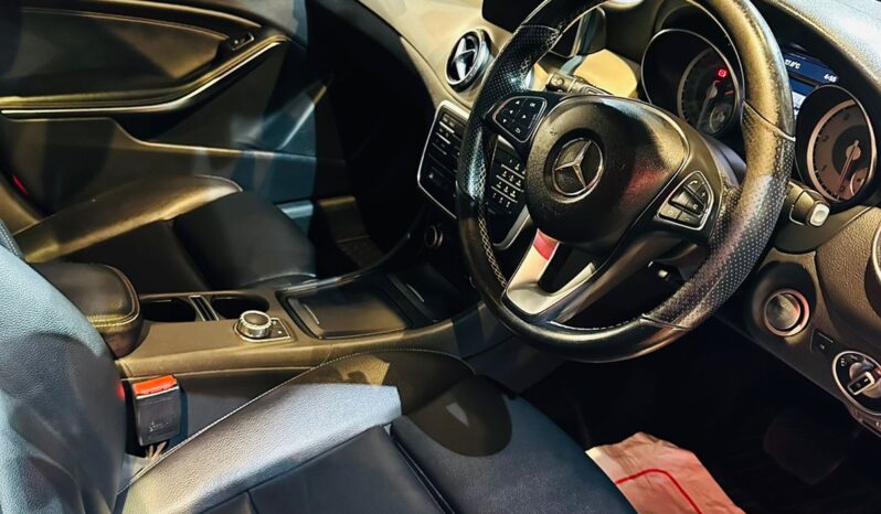 MERCEDES GLA 220D 4MATIC full